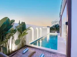 4 Bedroom Ami Cemagi Beach Villa