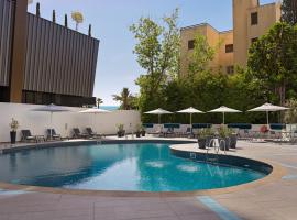 TSANotel，位于利马索尔的酒店