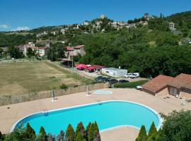 Camping Onlycamp Le Pré，位于Montaigut-le-Blanc的酒店