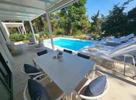 Amadria Park Camping Trogir Exclusive Beach Villas，位于希杰弗朗吉卡的酒店