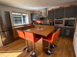 Home at Number 27，位于特罗布里奇的酒店