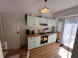 Ferienwohnung Idyll - Alleinlage，位于Berge的酒店