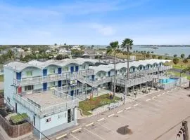 Blue Wave Inn