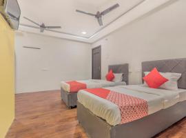 Hotel Ankitha Grand，位于Kondapur的酒店