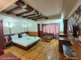Hotel Berries Gangtok 300mtr from mg marg，位于甘托克的住宿