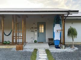 ゲストハウス sou 海と森のテラス 2025年夏オープン，位于龙乡町的酒店