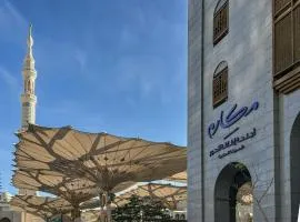 Makarem Haram view suites