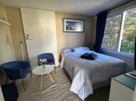Canberra Hospital Blue Daisy，位于Phillip的酒店