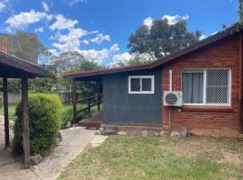 Canberra Hospital Blue Daisy，位于Phillip的酒店