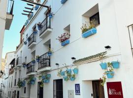 Hostal Boutique Tolox Sierra de las Nieves，位于托洛克斯的酒店
