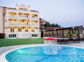 罗拉公寓式酒店，位于乌尔齐尼的公寓式酒店