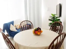 StayBr Floripa - Casa 2 quartos, 1 km da Reserva Nacional de Surf, perfeita para famílias ou casais, Wi-Fi, garagem e sossego