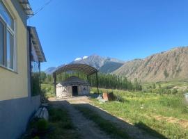 BARS hotel，位于Barskoon的酒店