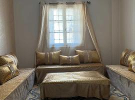 دار هبة للكراء，位于Mostaganem的酒店