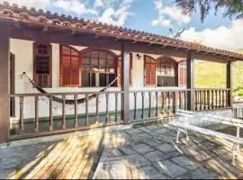 Casa agradável no centro de Miguel Pereira