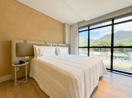Hotel Blue Sea，位于伊塔佩马的酒店