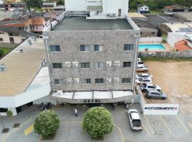 Hotel Transcontinental，位于吉巴拉那的酒店