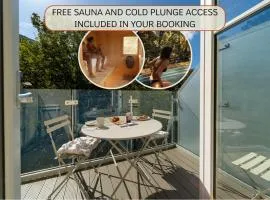 Clifftop Watch, River View and Balcony, 1 BR, Parking, Beach 10 min walk