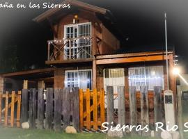 Cabaña en las Sierras, Sierras Rio Sol!!! Espectacular Cabaña Frente al Rio y las Sierras，位于圣玛丽亚的酒店