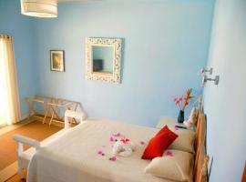 Barefoot Suites，位于Arnos Vale的酒店