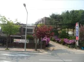 集林汽车旅馆