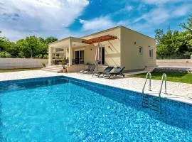 Villa Grace, a romantic single story villa with a pool