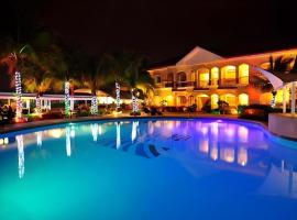 Moonbay Marina the Villas，位于奥隆阿波苏比克湾国际机场 - SFS附近的酒店