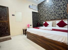 Hotel Raghukul Palace Ayodhya-By Admiral Group Of Hotels，位于Ayodhya的酒店