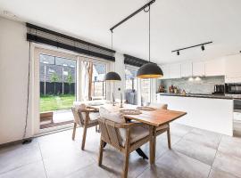Luxe Villa near Antwerp - 10 min from Tomorrowland，位于阿尔特斯拉尔的乡村别墅