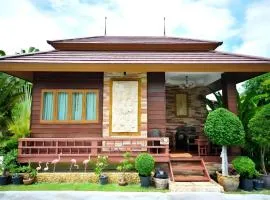 Baan Saranrom