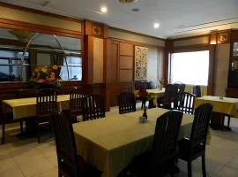 Larisae Setia Kawan Hotel