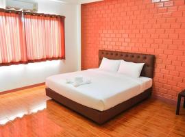 Bussarakam Place Hotel，位于Ban Chamun (2)的酒店