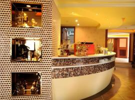 Chengdu French Theme Gold Palace，位于成都的酒店