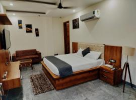 Hotel Moon Regency I Couple and Corporate Friendly I Panipat，位于Pānīpat的酒店