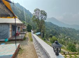 Nature Height Camps & Cottages Pangot，位于奈尼塔尔的酒店