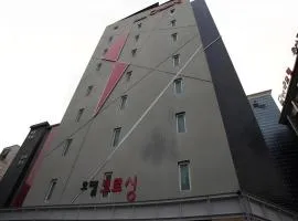 Crossing Hotel