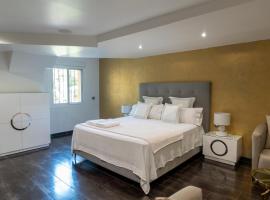 Luxury Vacation Villa，位于马贝拉的酒店