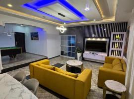 Executive 4 Bedroom Bungalow at New Haven Extension, Enugu，位于阿奴古的酒店