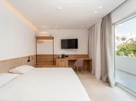 Paloma Seaesta Cabanas