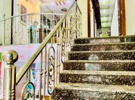 Shri Ji Hotel