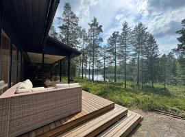 Honganranta Lakeside Cottage - 45 min from Helsinki，位于Siuntio的酒店