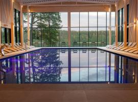 Aries Lago Park Hotel & SPA, Mazury，位于奥尔什蒂内克的酒店