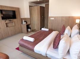HOTEL THE ELEVATE Near Terminal 3 Delhi International Airport WITH- FREE AIRPORT DROP，位于新德里的酒店