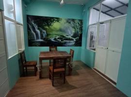 Backpackers Homestay In The Valley，位于德拉敦的酒店