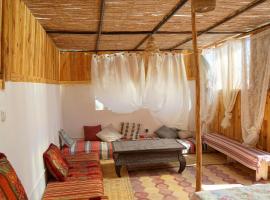 Tata Katy Banana Guesthouse，位于奥瑞尔的酒店