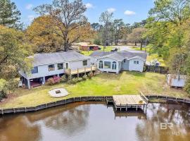 Tara's Riverfront Hideaway