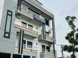 Hotel The Luxury Heaven，位于焦特布尔的酒店