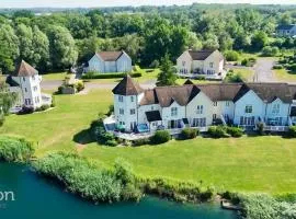 Windrush Lake 80 & 81, Waterlow Lodge P