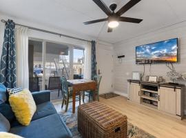 301 Ocean Ave, Unit 104 - The Harbor Light，位于北怀尔德伍德的酒店