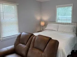 Stylish Stay on Elizabeth-near to Cafes and Music
